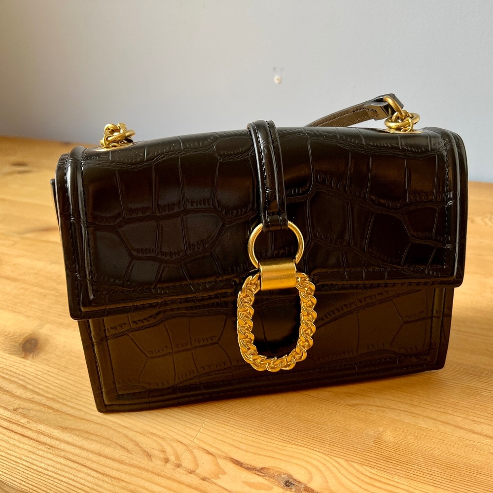 METAL BUCKLE SHOULDER BAG